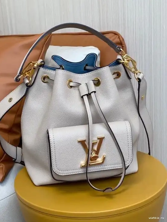 WIS VUITTON BUCKET LOUIS LOCKME 0625